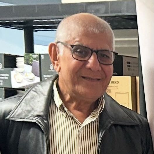 Dr. Mohamed Mithoowani